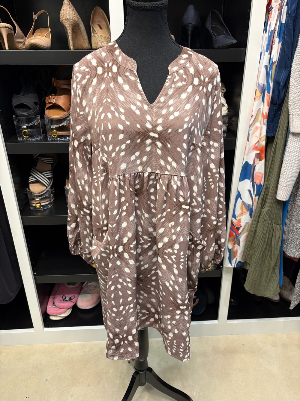 JODIFL Taupe Printed Gathered Midi Dress